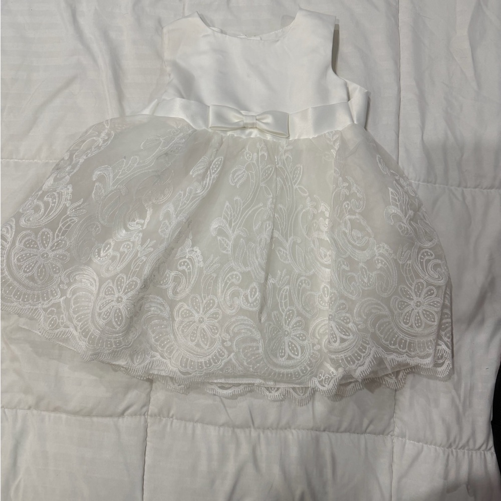 Elegant White Lace Baby Dress (24M)